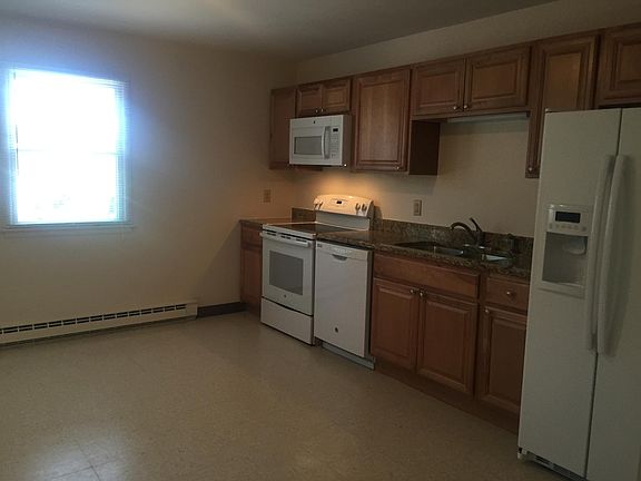 Kitchen **Please note these pictures do not show the hardwood flooring in the kitchen**