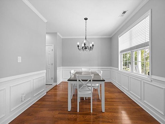 3rd image of 2206 King Malcolm Ln