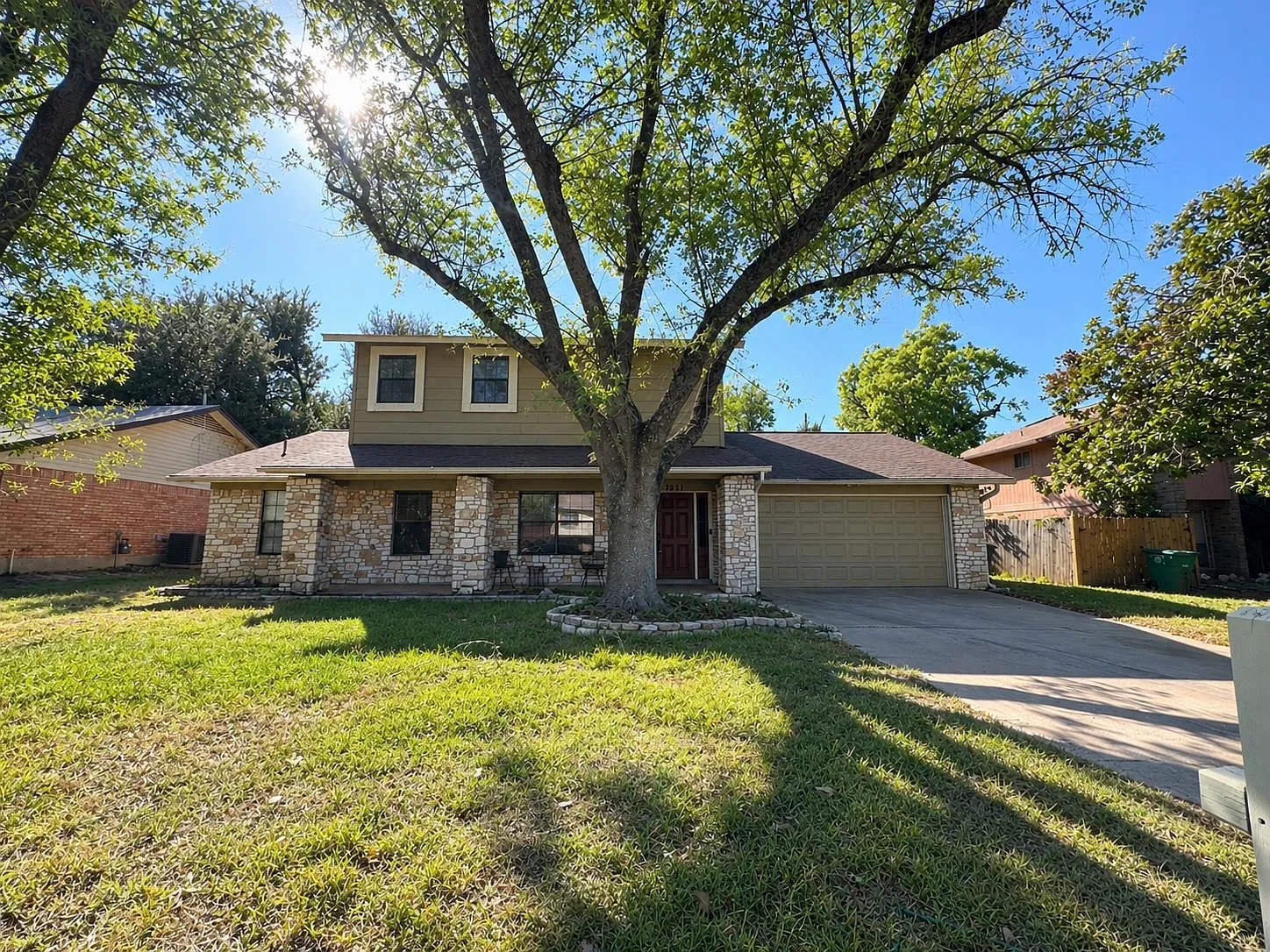 3 bed, 2.5 bath, 1991 sqft, $2,650 — Photo 1