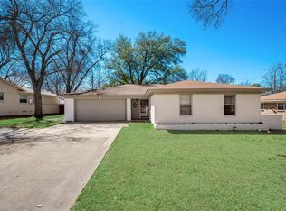 164 Poinsetta Cir, Terrell, TX 75160