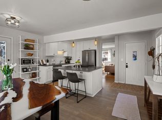 607 Sherwood Rd, Shoreview, MN 55126