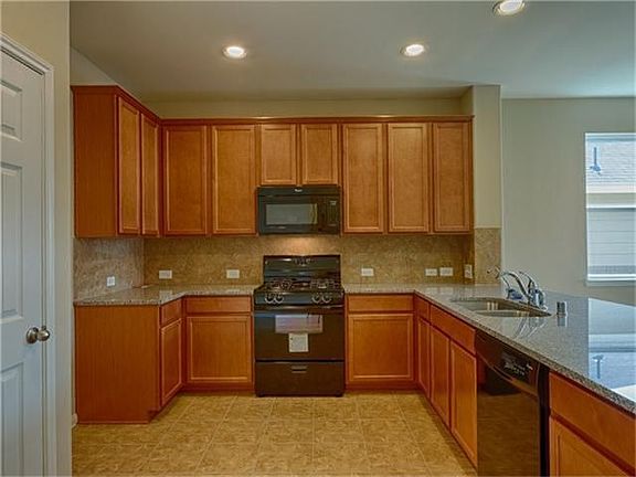 5th image of 2307 Corry Crest Cir