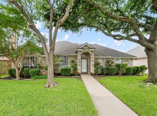 1138 Holly Dr, Carrollton, TX 75010
