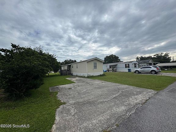 5th image of 2495 Ambrose St
