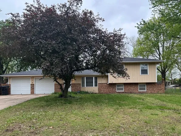 3700 SE 23rd Ter, Topeka, KS 66605