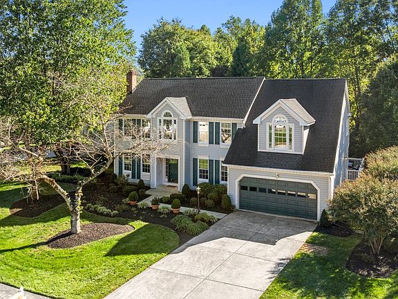 2nd image of 11610 Silvermaple Ct