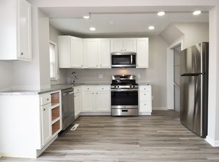 2215 Hawthorne Rd, Baltimore, MD 21220