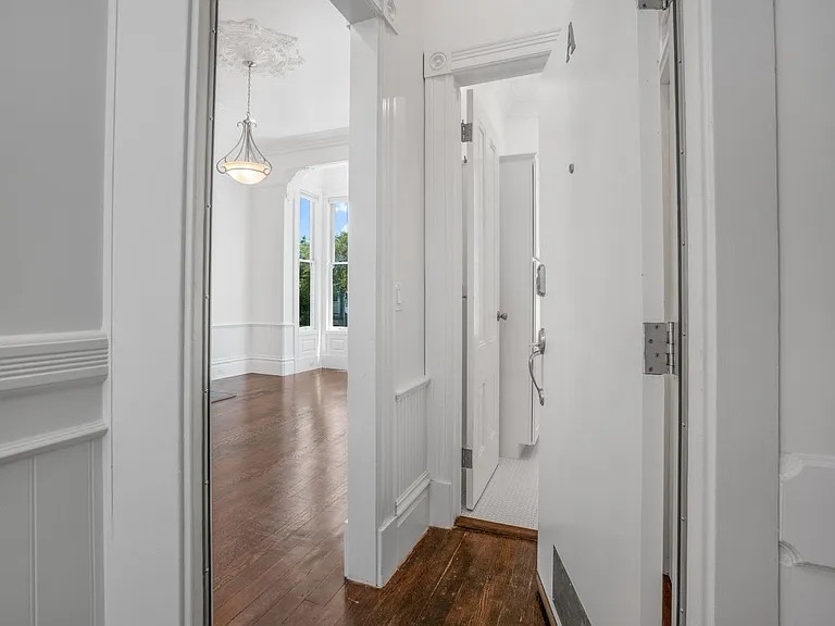 2852 Pine St #2854 — Photo 3