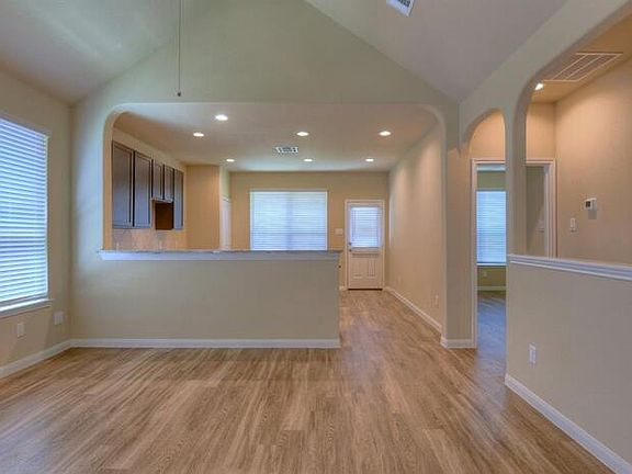 5th image of 8809 E Lone Trail Blvd