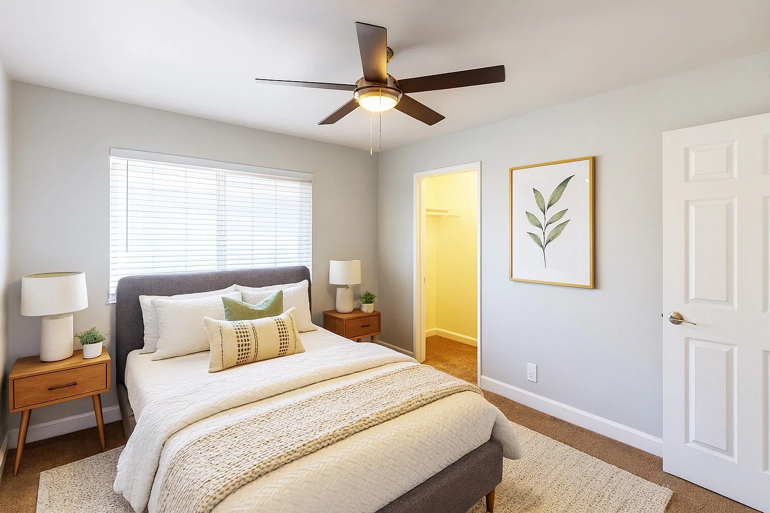 Whitman Villa Townhomes — Photo 2