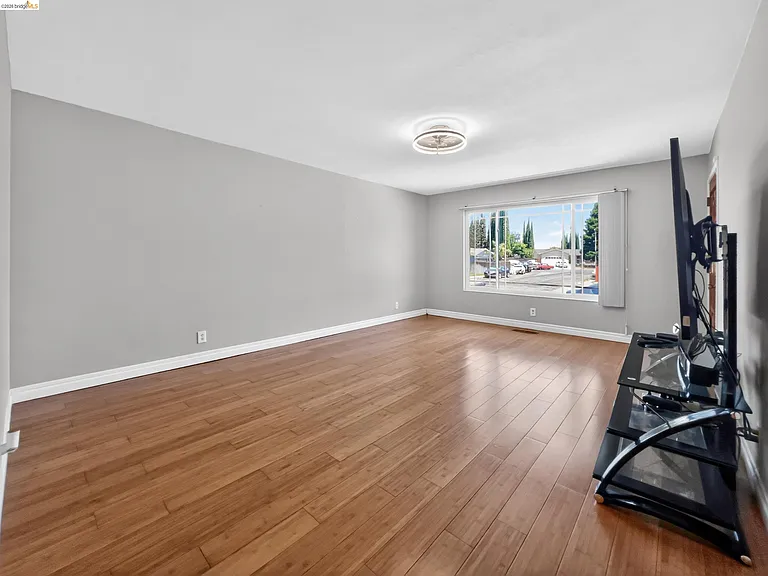 2928 Rio Grande Dr — Photo 7