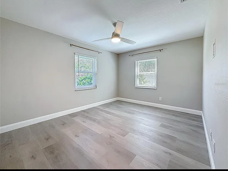 4291 Neptune Dr SE — Photo 9