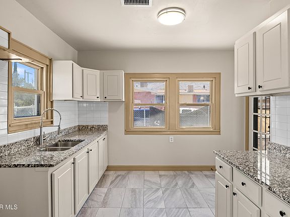 5th image of 3711 Truman Ave