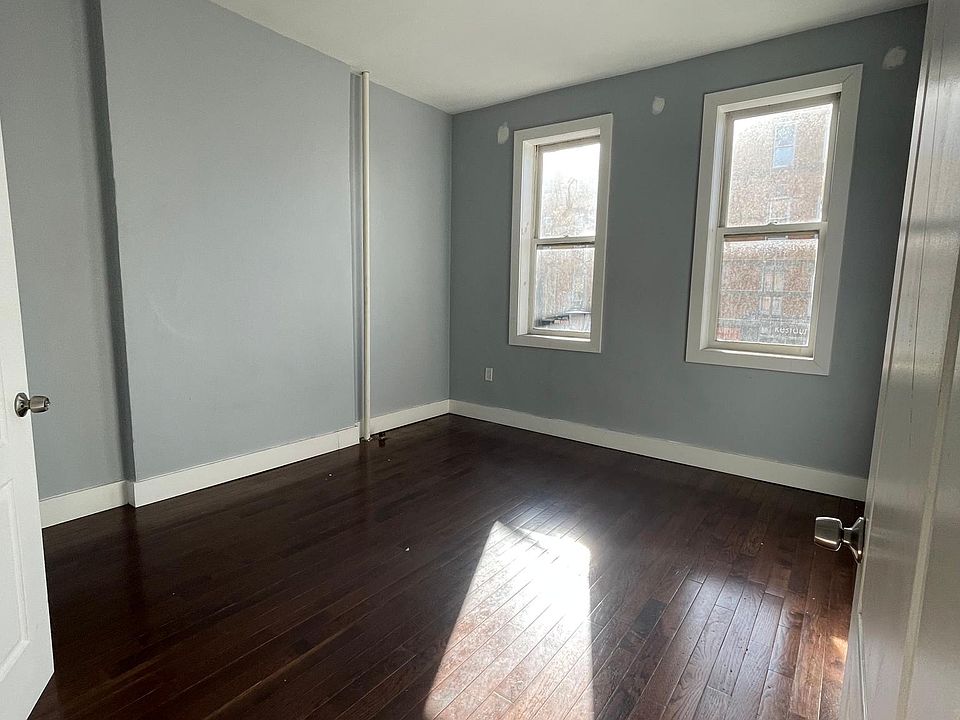 2nd image of 400 Central Ave APT 1