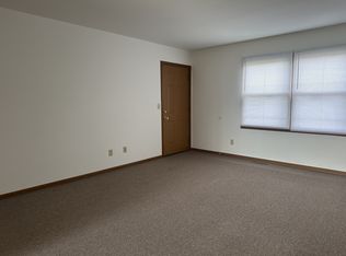 421 Adams St APT 6, Rockton, IL 61072