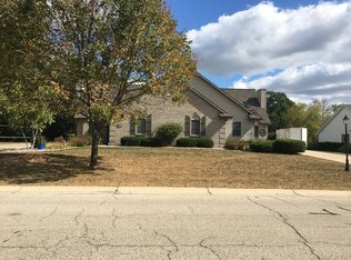 W204S8320 Pasadena Dr, Muskego, WI 53150