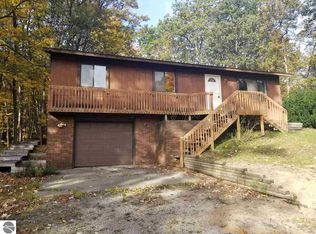 3255 Lapham Dr, Harrison, MI 48625