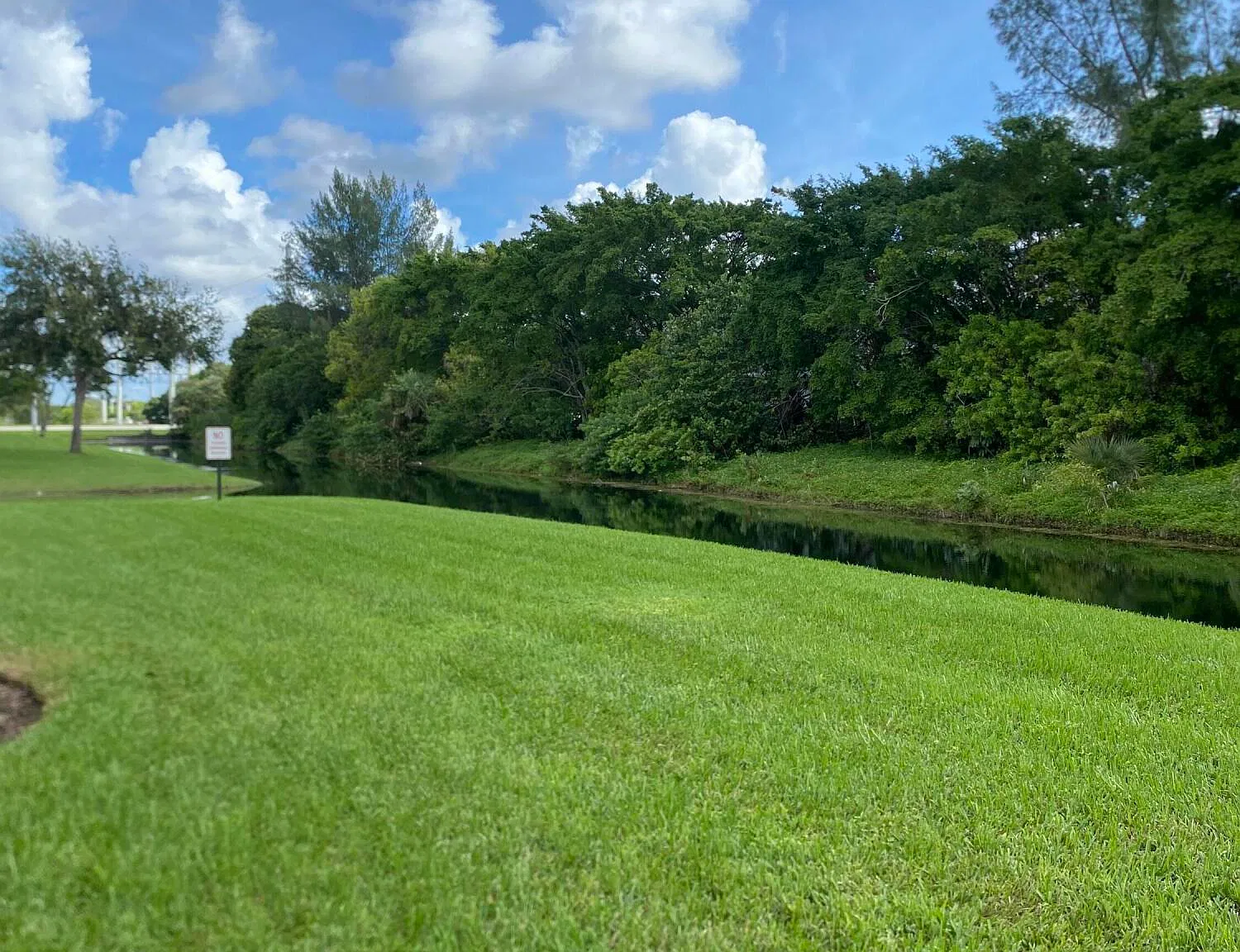 2 bed, 2.0 bath, 1300 sqft, $2,800 — Photo 2