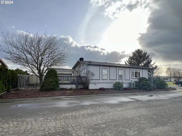 2151 Three Lakes Rd SE Unit 93, Albany, OR 97322