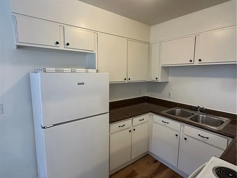 3355 Sylvia St #4 — Photo 4