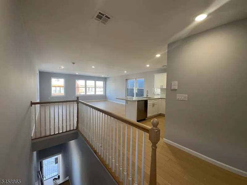 3 bed, 2.0 bath, $2,650 — Photo 2