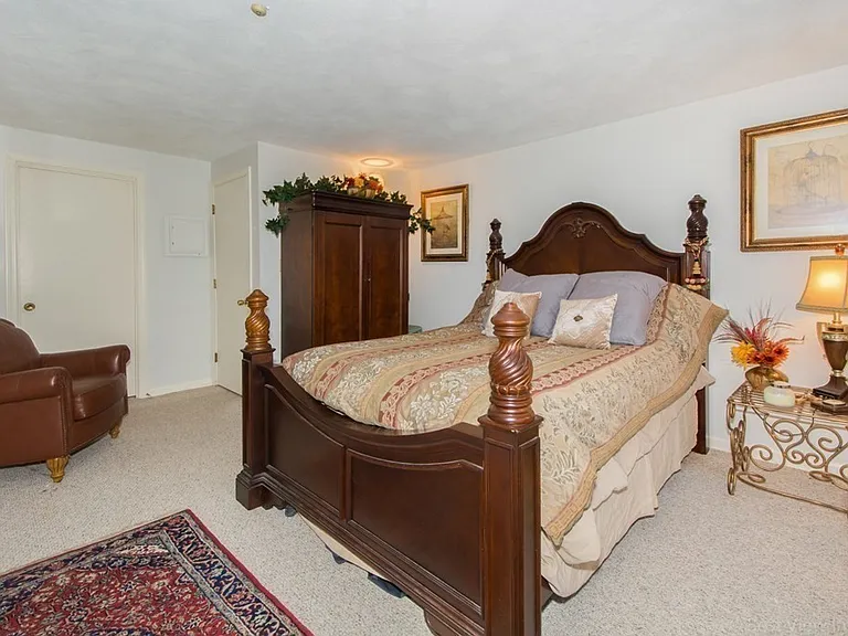 32 Spencer Rd #26M — Photo 4