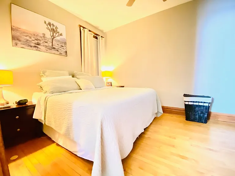 1046 N Oakley Blvd #2 — Photo 5