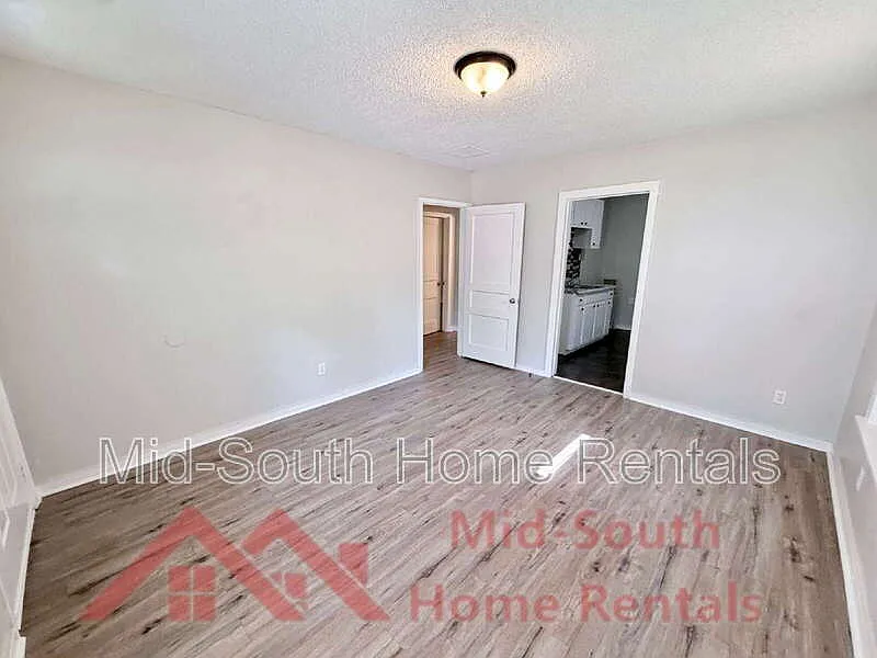 2 bed, 1.0 bath, 723 sqft, $850 — Photo 4