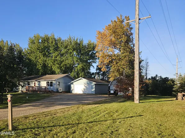 3239 Highway 20 Hwy SE, Jamestown, ND 58401