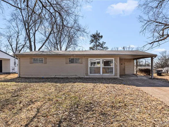 9226 Bataan Dr, Saint Louis, MO 63134