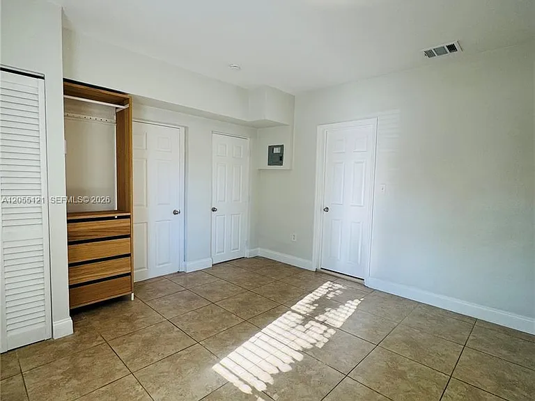 2816 Pine Tree Dr #3 — Photo 6
