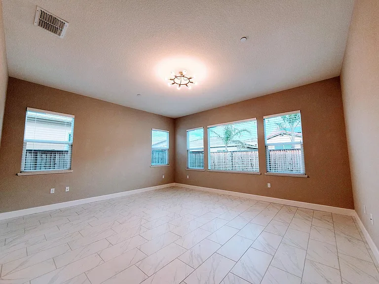 7142 Lakehead Way — Photo 8