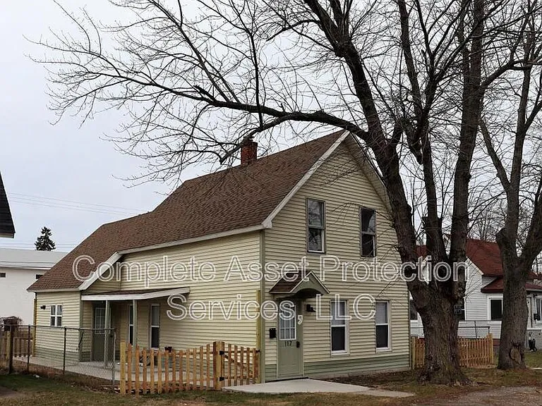 117 Columbia St — Photo 1