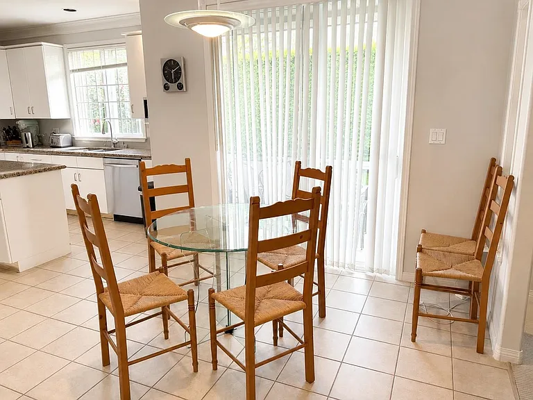6051 Barnard Dr — Photo 5