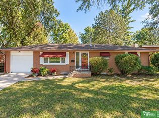 332 S 50th St, Lincoln, NE 68510