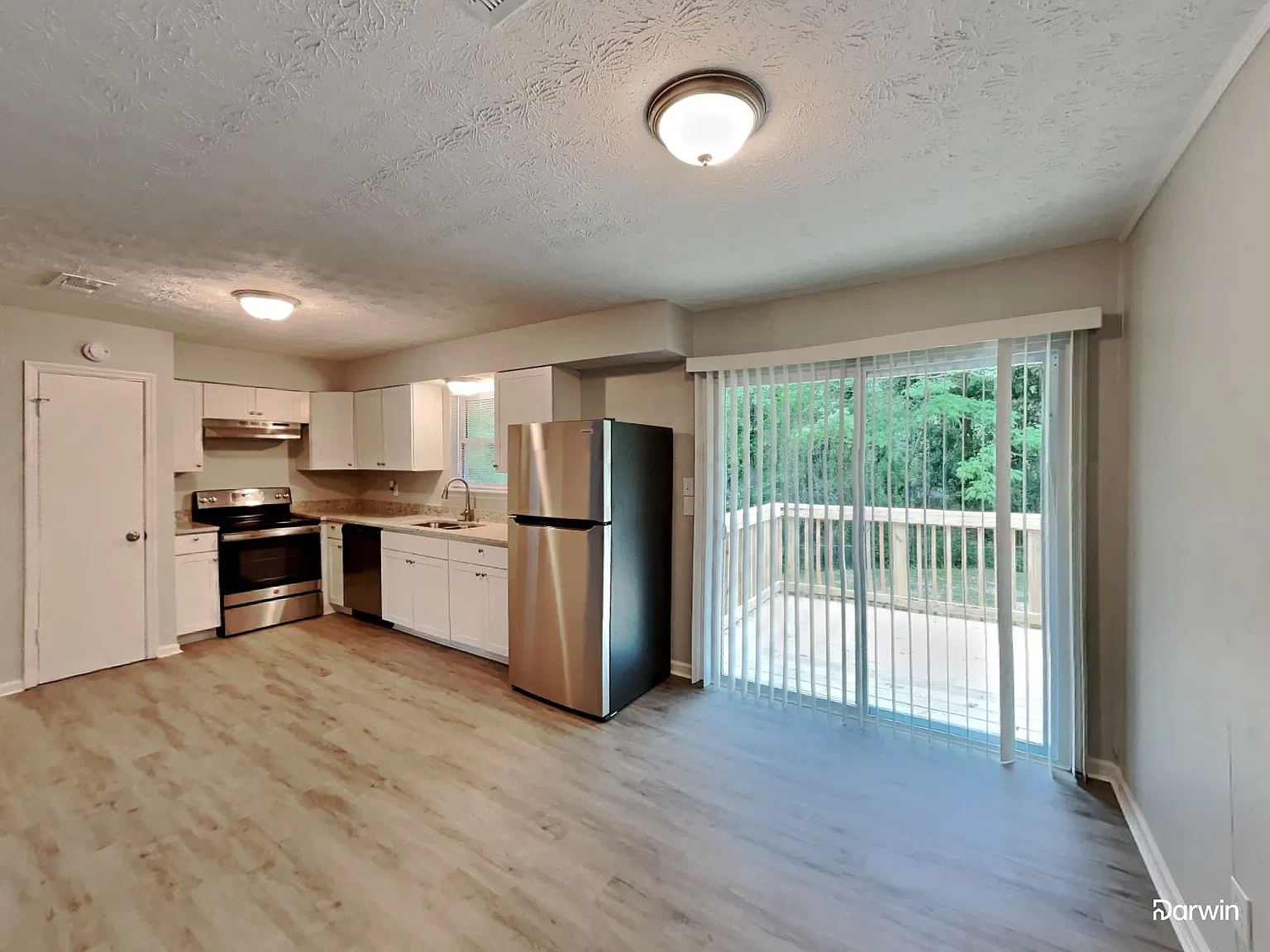 3 bed, 1.5 bath, 1344 sqft, $1,830 — Photo 3