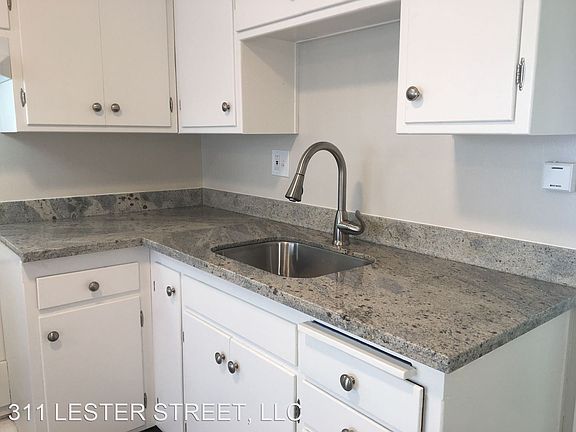 4th image of 979 Elgin St APT B