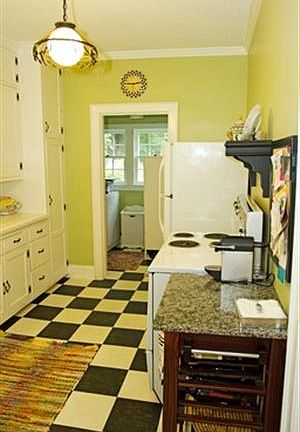 5th image of 21690 Fairview St