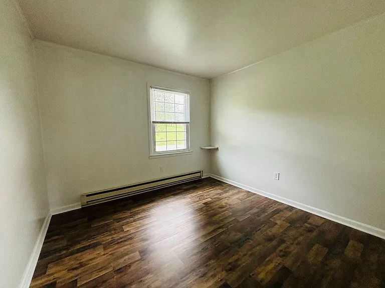 922 Country Acres Rd — Photo 17