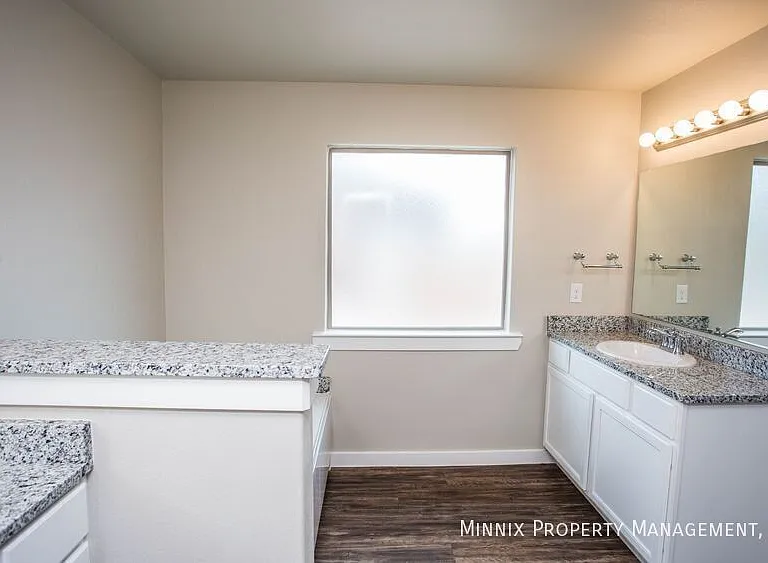 2150 Kirksey Ave — Photo 25