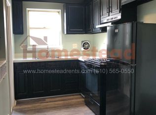 124 Upland Ter, Darby, PA 19023
