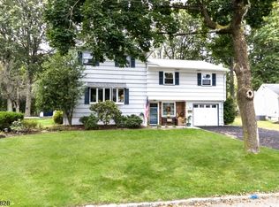 12 Ahern Way, Roseland, NJ 07068