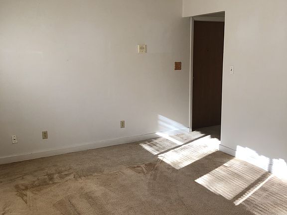 3rd image of 1207 E Union Ave #4