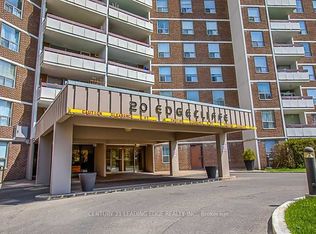 20 Edgecliff Golfway #817, Toronto, ON M3C 3A4