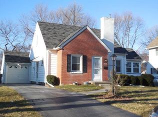 244 Oaklawn Dr, Rochester, NY 14617