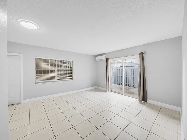 626 SW 14th Ave #108 — Photo 19