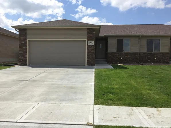 1603 E 57th St, Kearney, NE 68847