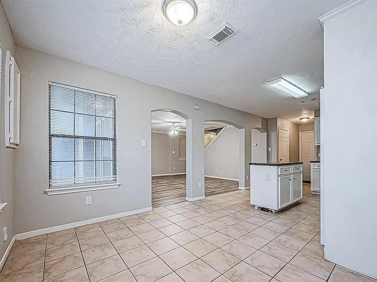 10043 Morocco Rd — Photo 17
