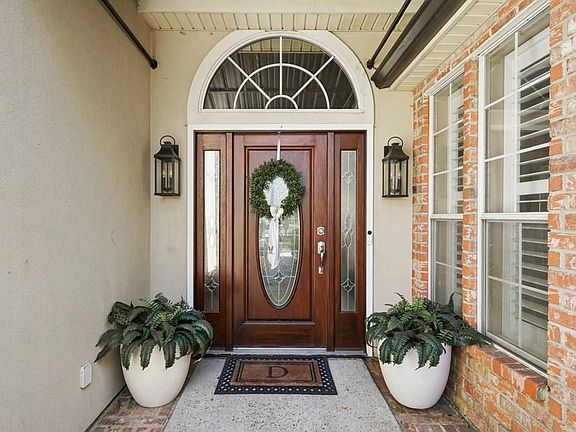 4th image of 611 Magnolia Ridge Dr E