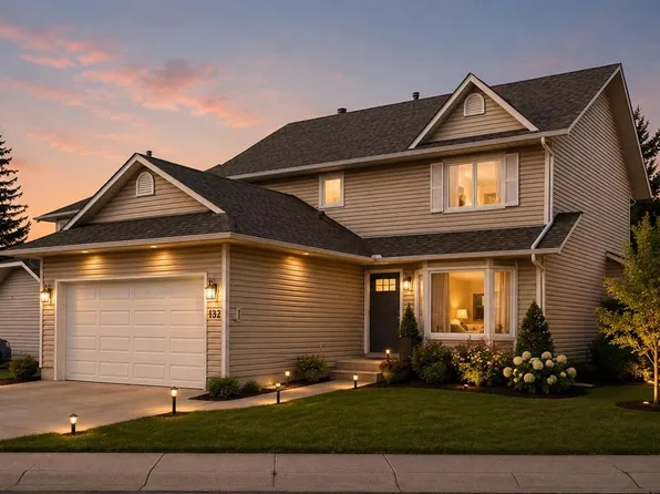 132 E Scenic Cove Cir NW, Calgary, AB T3L 1M9